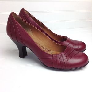 Sofft Red Leather Wrap Front Heels Size 8M